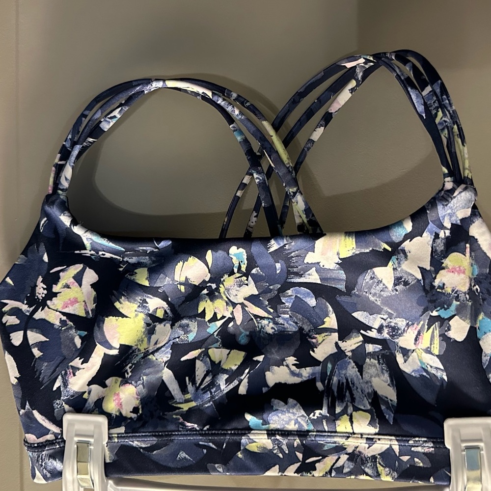 GapFit Eclipse Size XS Floral Sports Bra Pre-owned